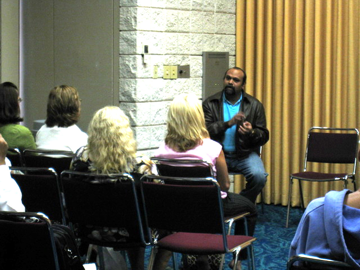 Younus AlGohar speaking at New Life Expo Florida, US